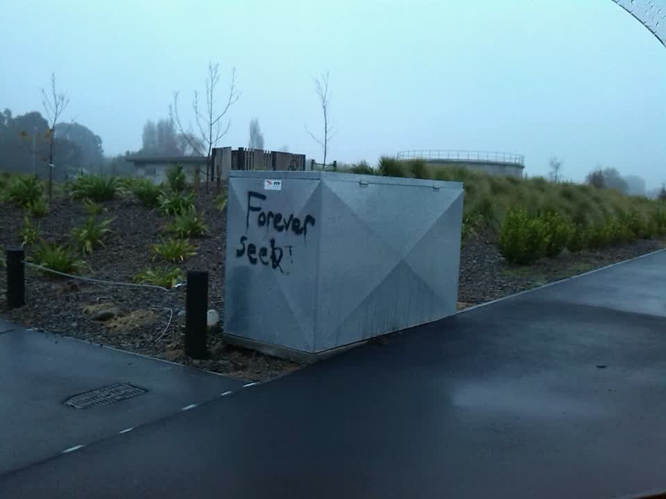 The photograph attached to this graffiti report