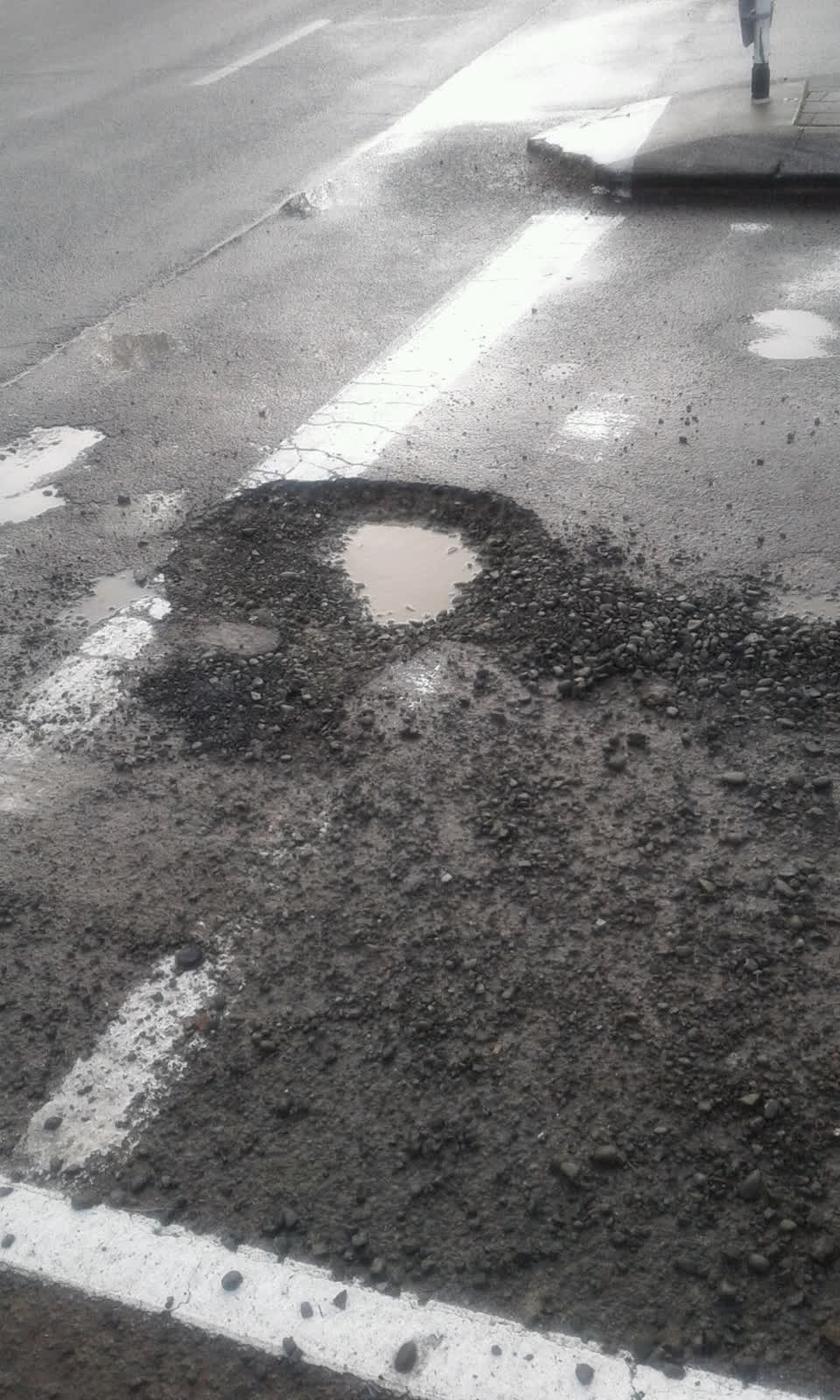 The photograph attached to this roading/streets report