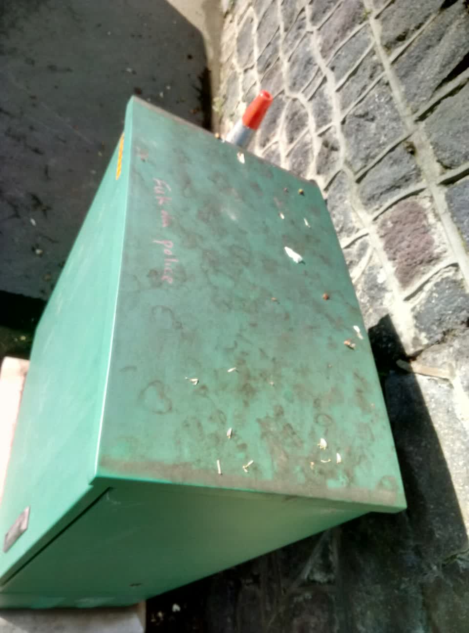 The photograph attached to this graffiti report