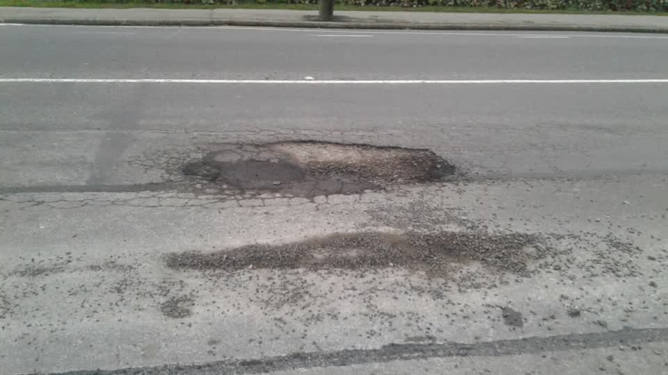 The photograph attached to this roading/streets report