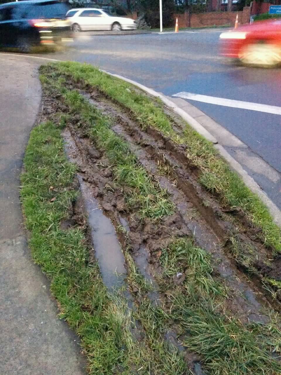 The photograph attached to this roading/streets report