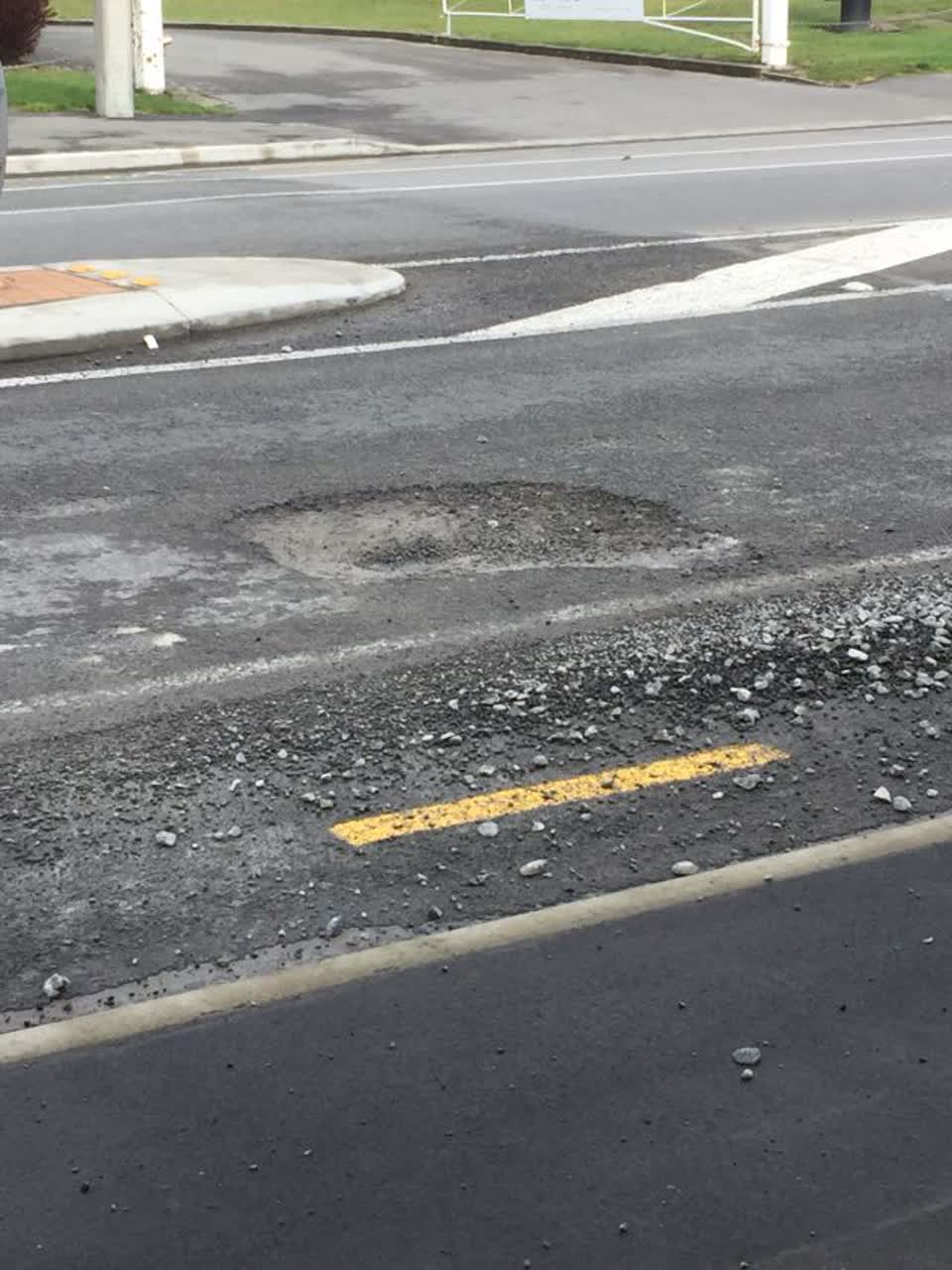 The photograph attached to this roading/streets report