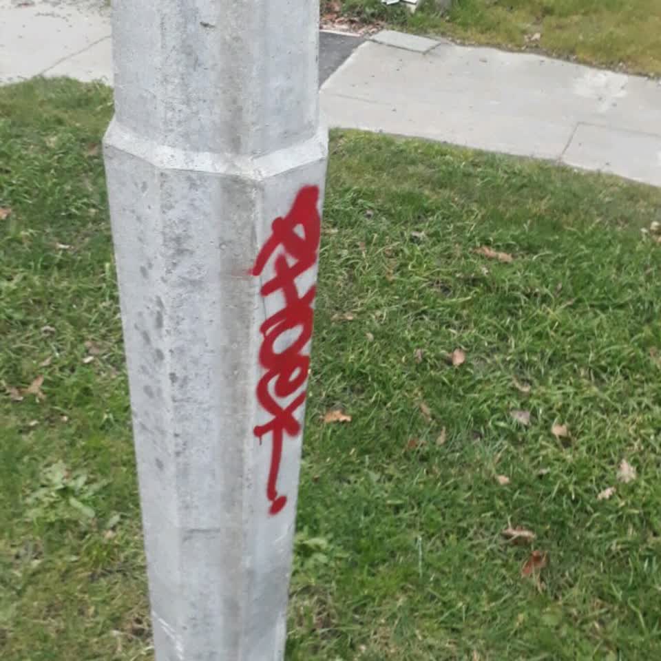 The photograph attached to this graffiti report