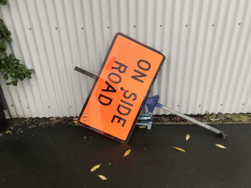 The photograph attached to this roading/streets report
