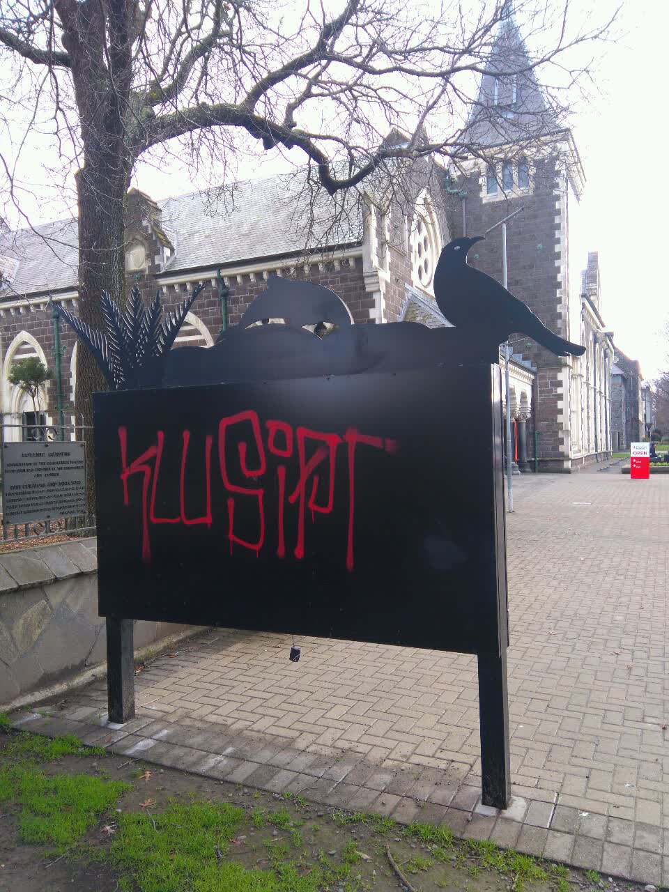 The photograph attached to this graffiti report