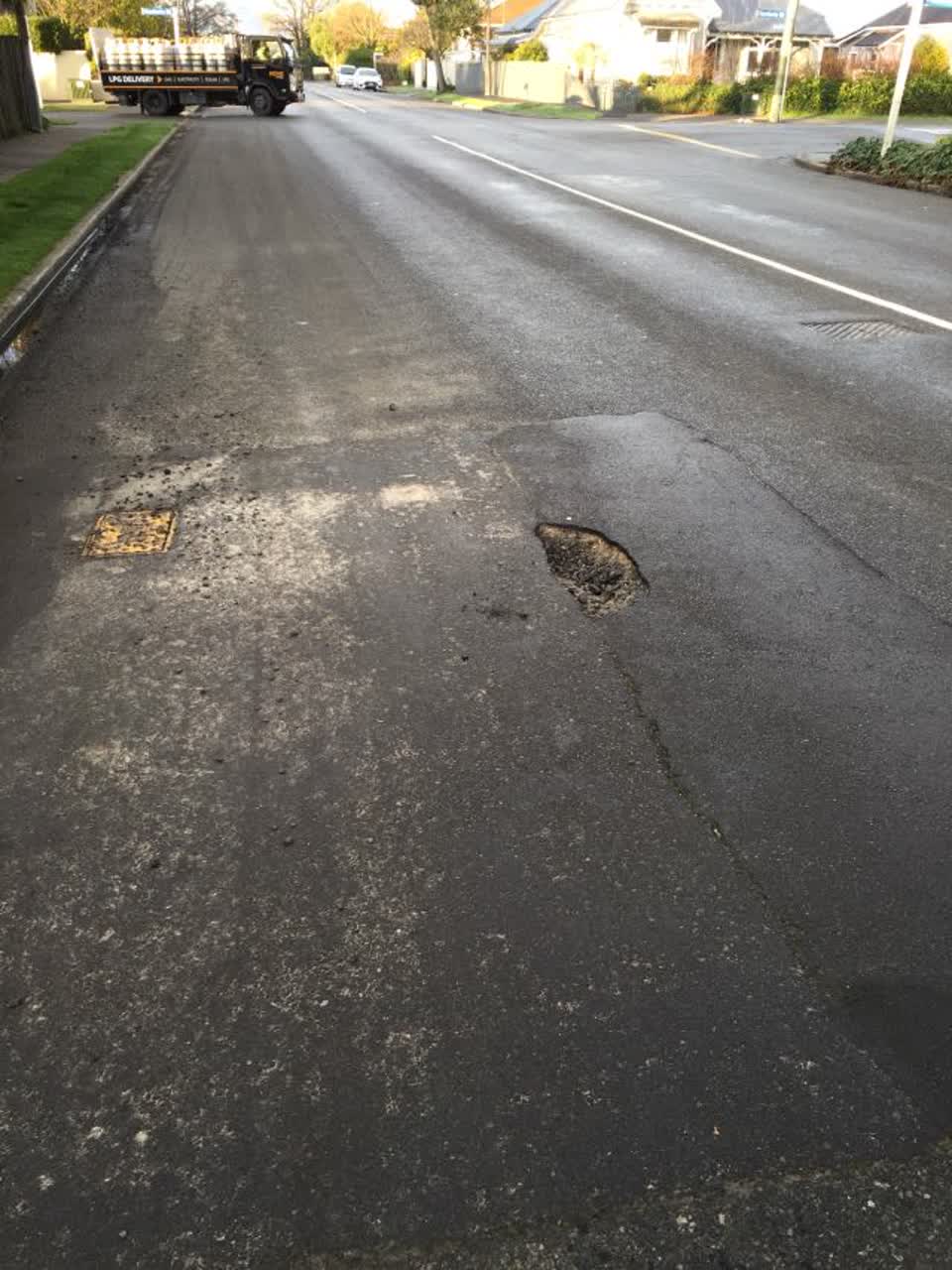 The photograph attached to this roading/streets report