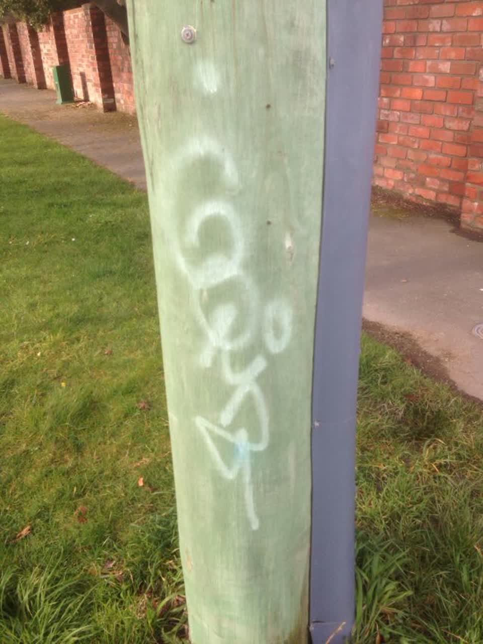 The photograph attached to this graffiti report