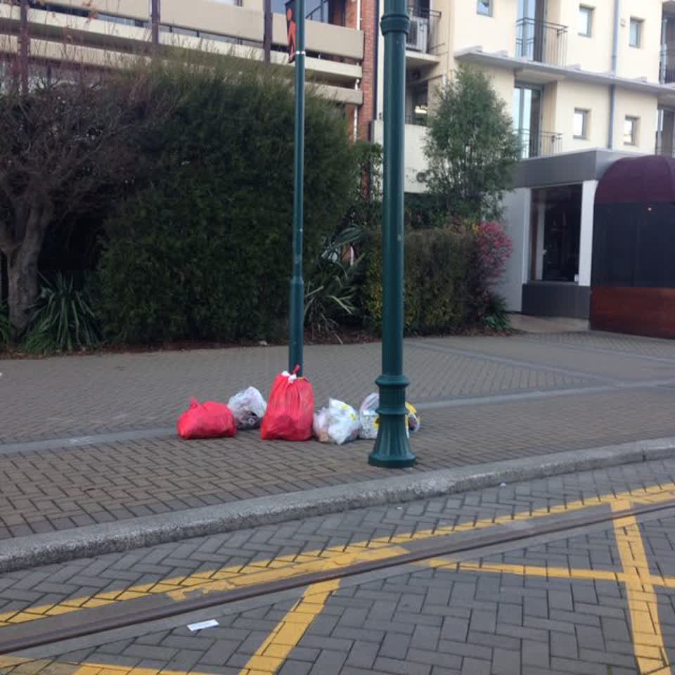 The photograph attached to this rubbish/recycling report