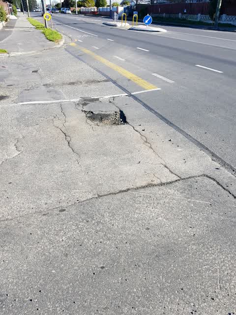 Roading/Streets, a report photo
