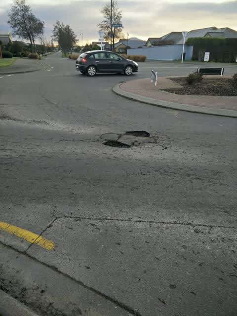 Roading/Streets, a report photo