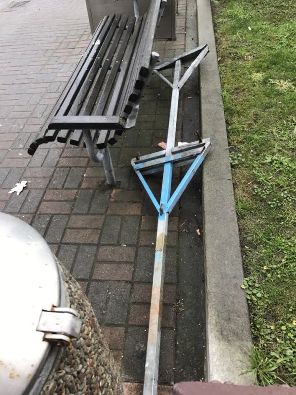 The photograph attached to this roading/streets report