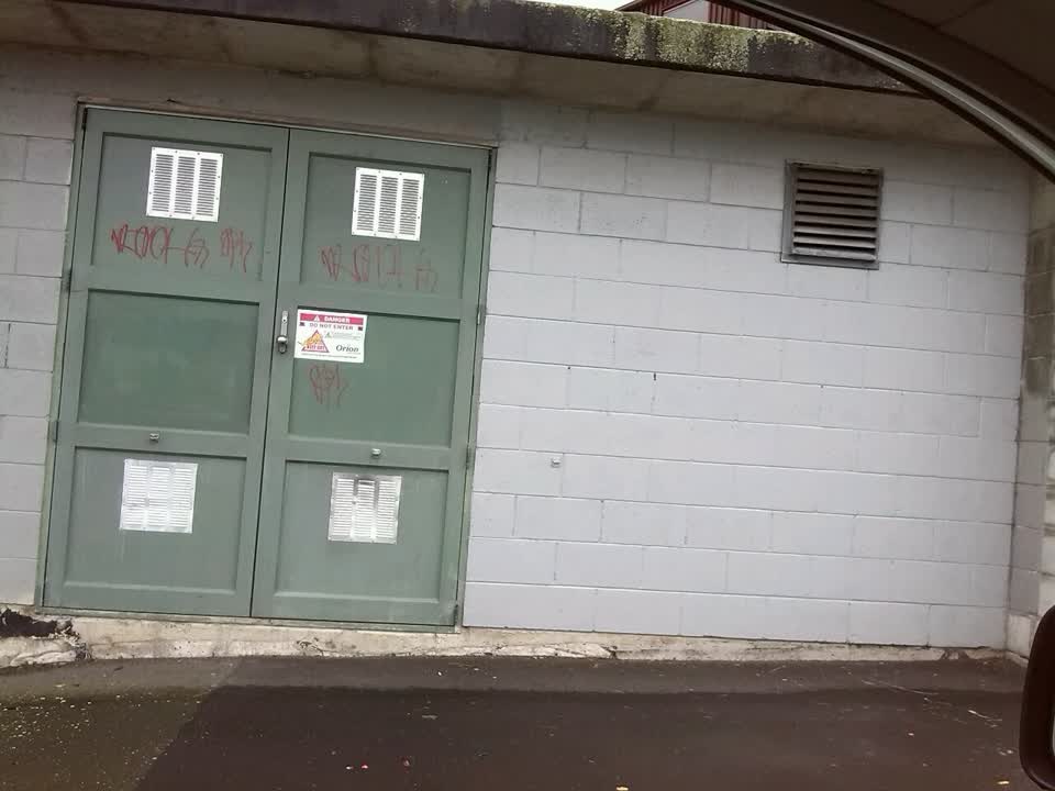 The photograph attached to this graffiti report