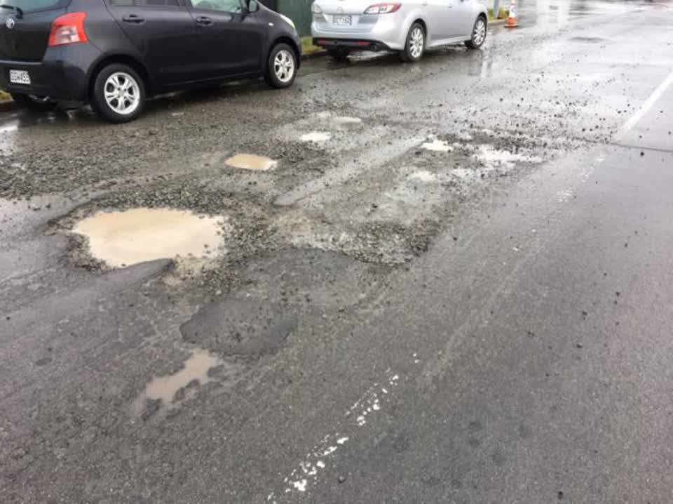 The photograph attached to this roading/streets report