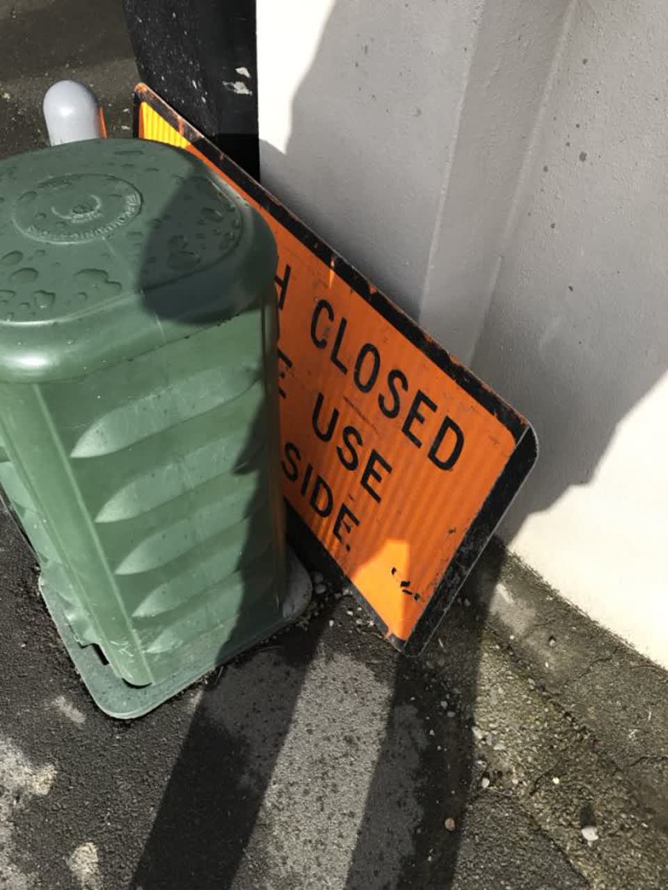 The photograph attached to this roading/streets report