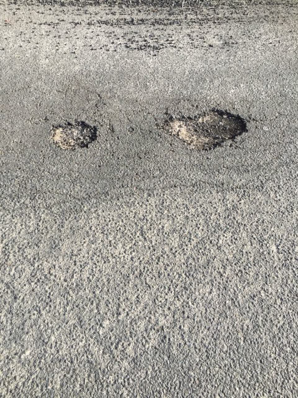 The photograph attached to this roading/streets report