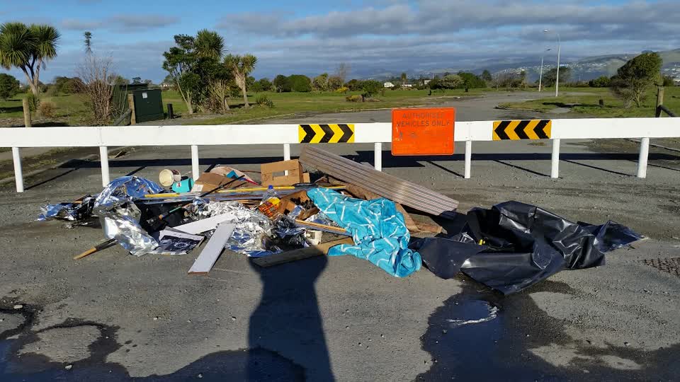 The photograph attached to this rubbish/recycling report