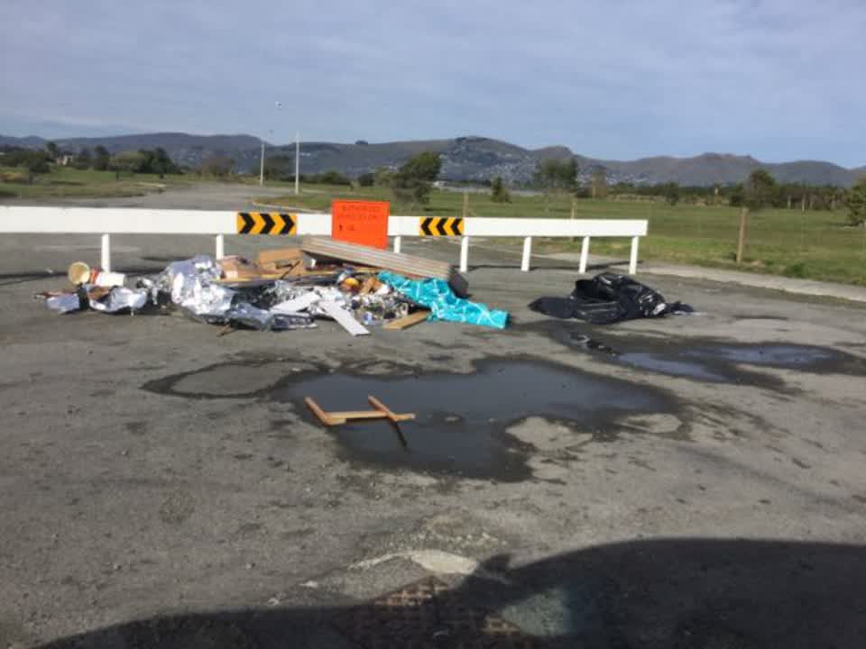 The photograph attached to this rubbish/recycling report
