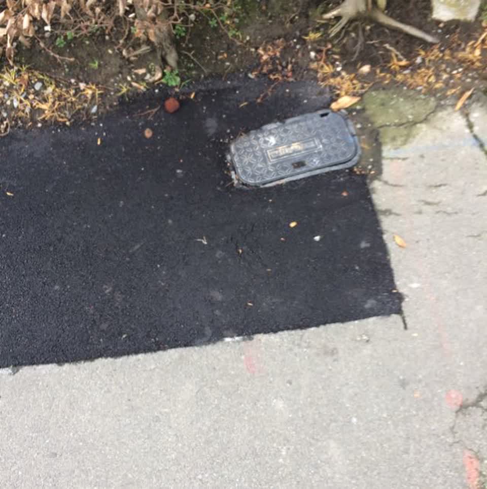 The photograph attached to this roading/streets report