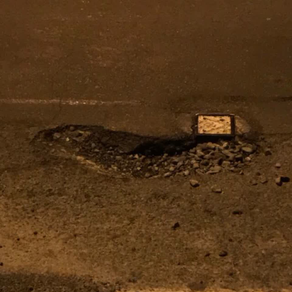 The photograph attached to this roading/streets report