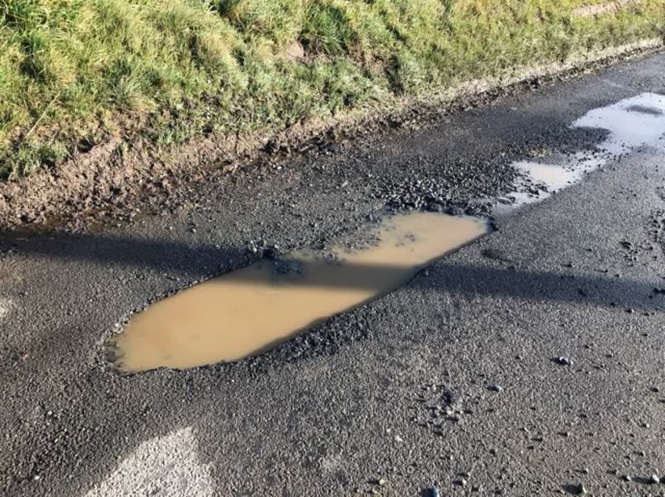 The photograph attached to this roading/streets report