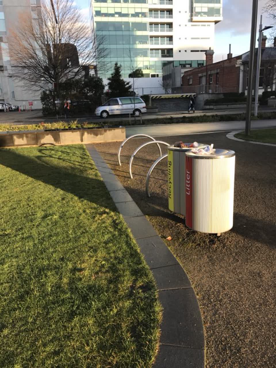 The photograph attached to this rubbish/recycling report