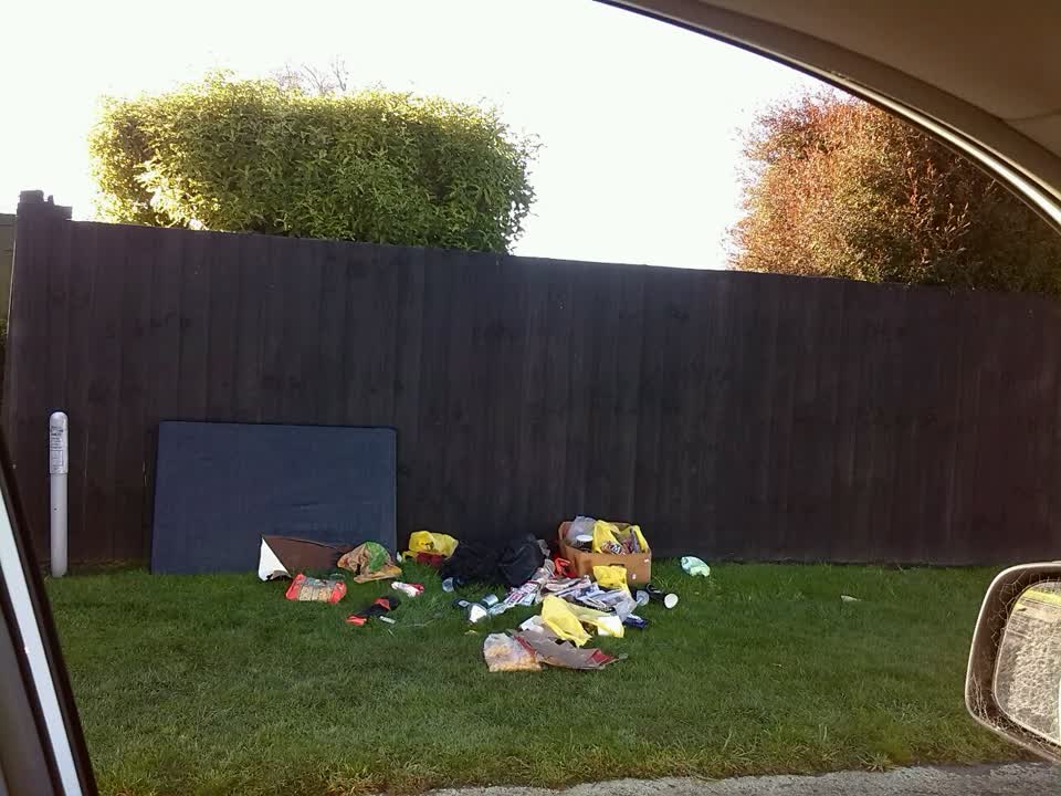 The photograph attached to this rubbish/recycling report