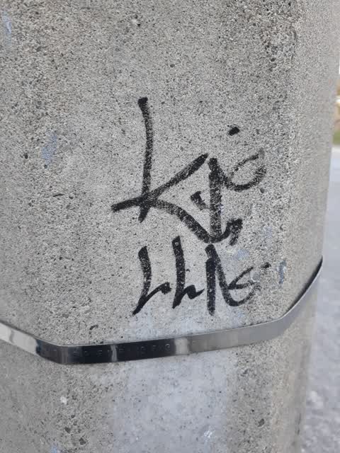 Graffiti, a report photo