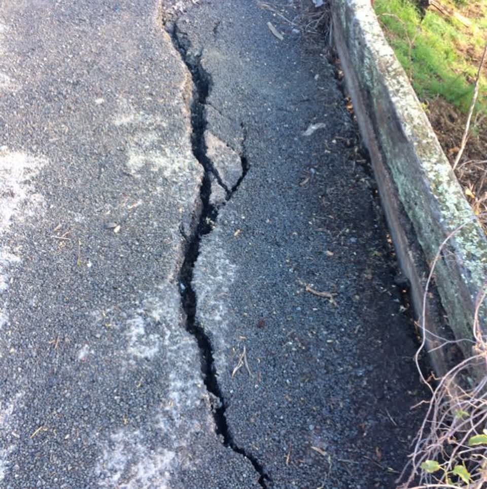 The photograph attached to this roading/streets report