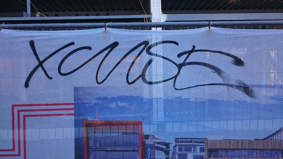 The photograph attached to this graffiti report