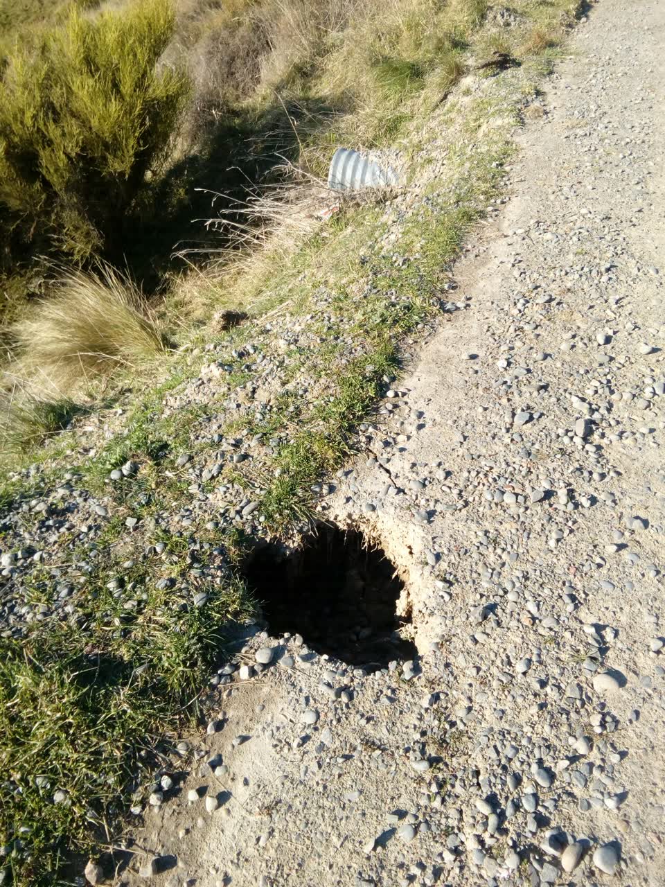 The photograph attached to this roading/streets report