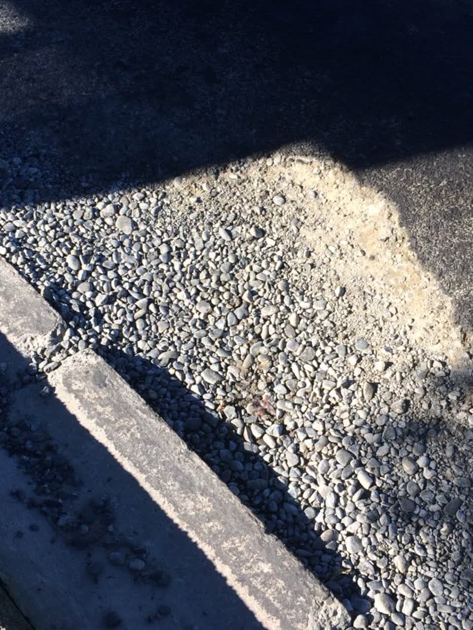 The photograph attached to this roading/streets report