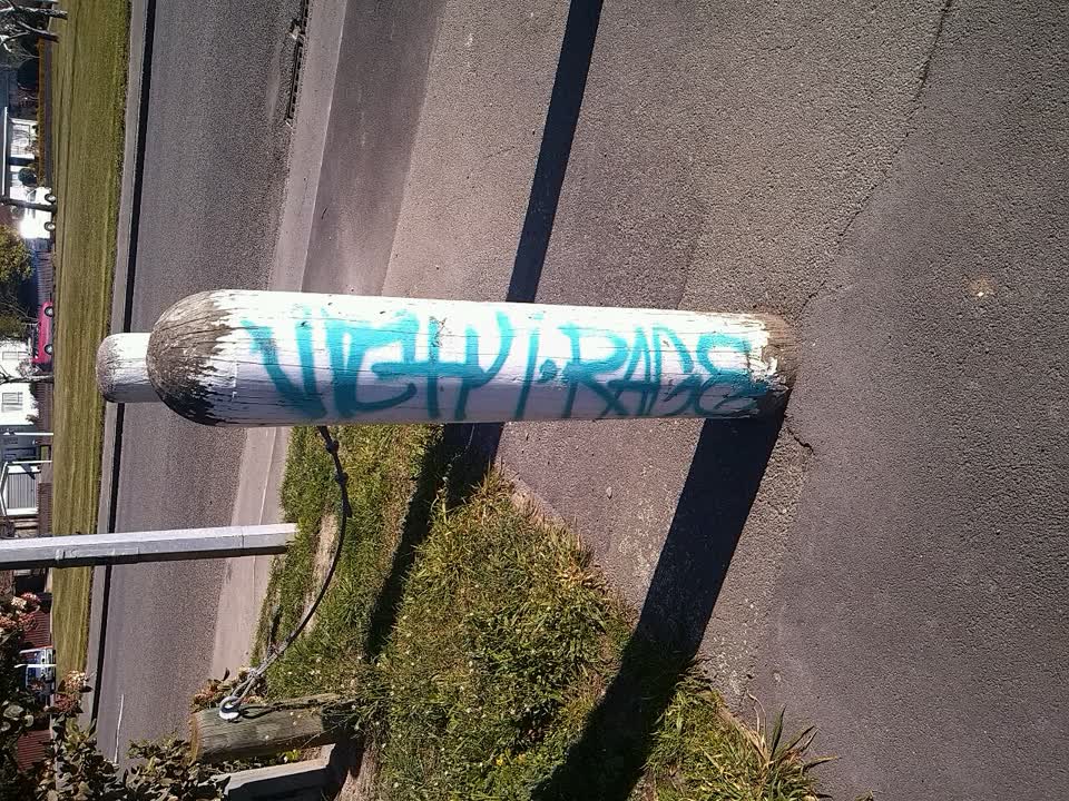 The photograph attached to this graffiti report