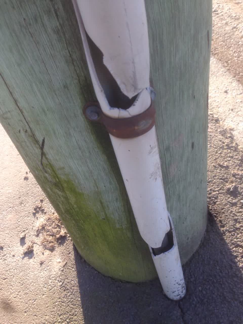 The photograph attached to this roading/streets report