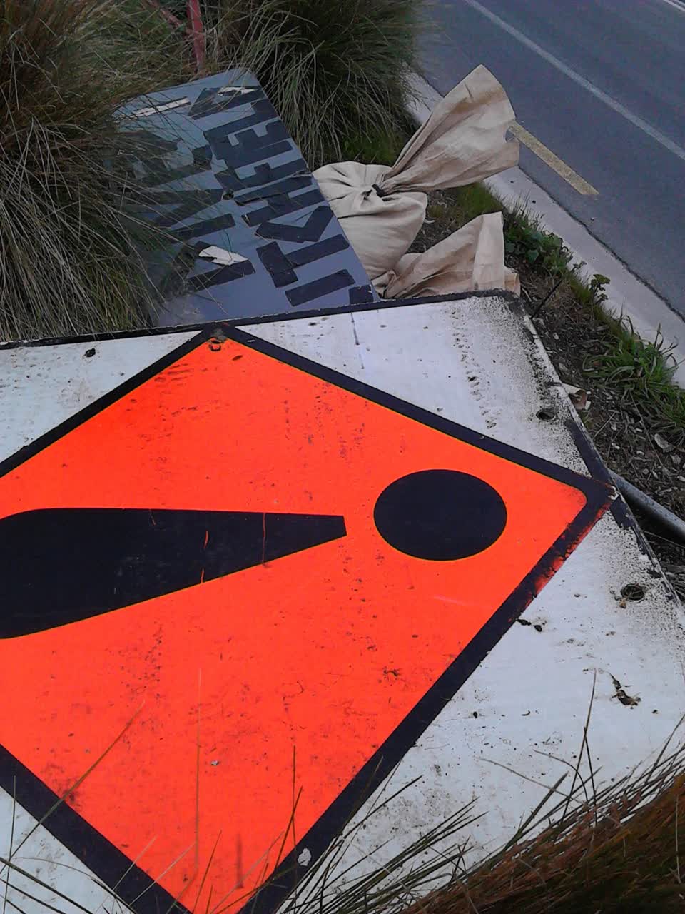 The photograph attached to this roading/streets report
