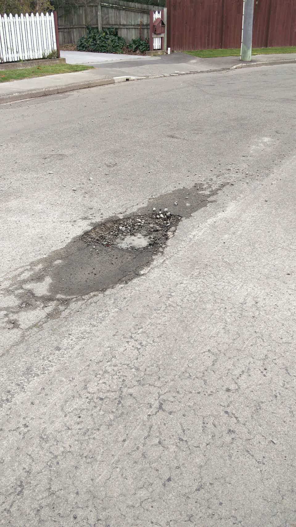 The photograph attached to this roading/streets report
