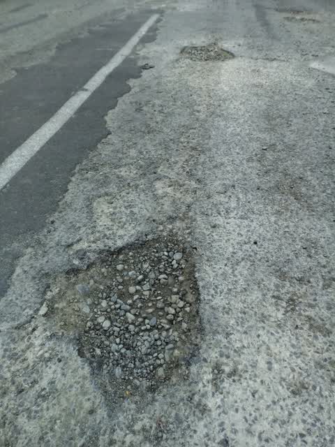 Roading/Streets, a report photo