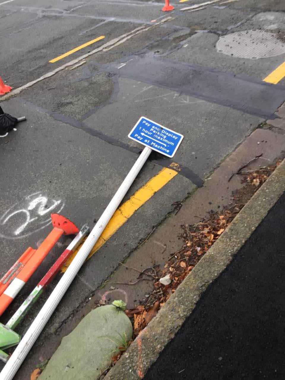 The photograph attached to this roading/streets report