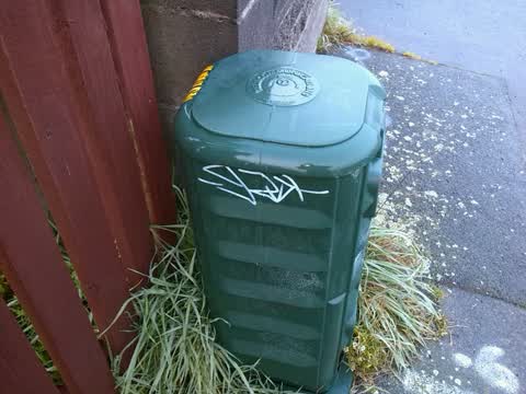 Graffiti, a report photo