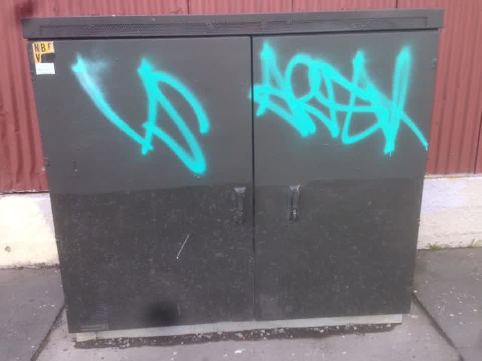 The photograph attached to this graffiti report