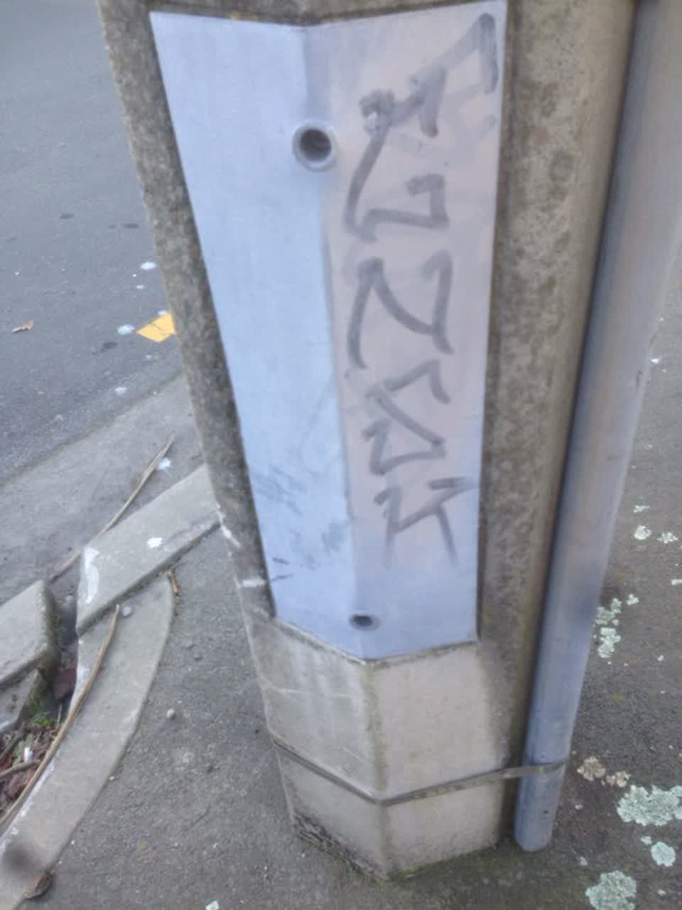 The photograph attached to this graffiti report
