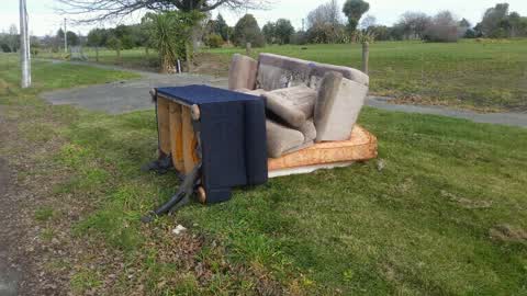 Rubbish/Recycling, a report photo