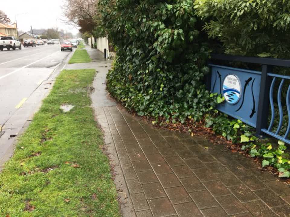 The photograph attached to this roading/streets report