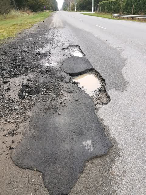 Roading/Streets, a report photo