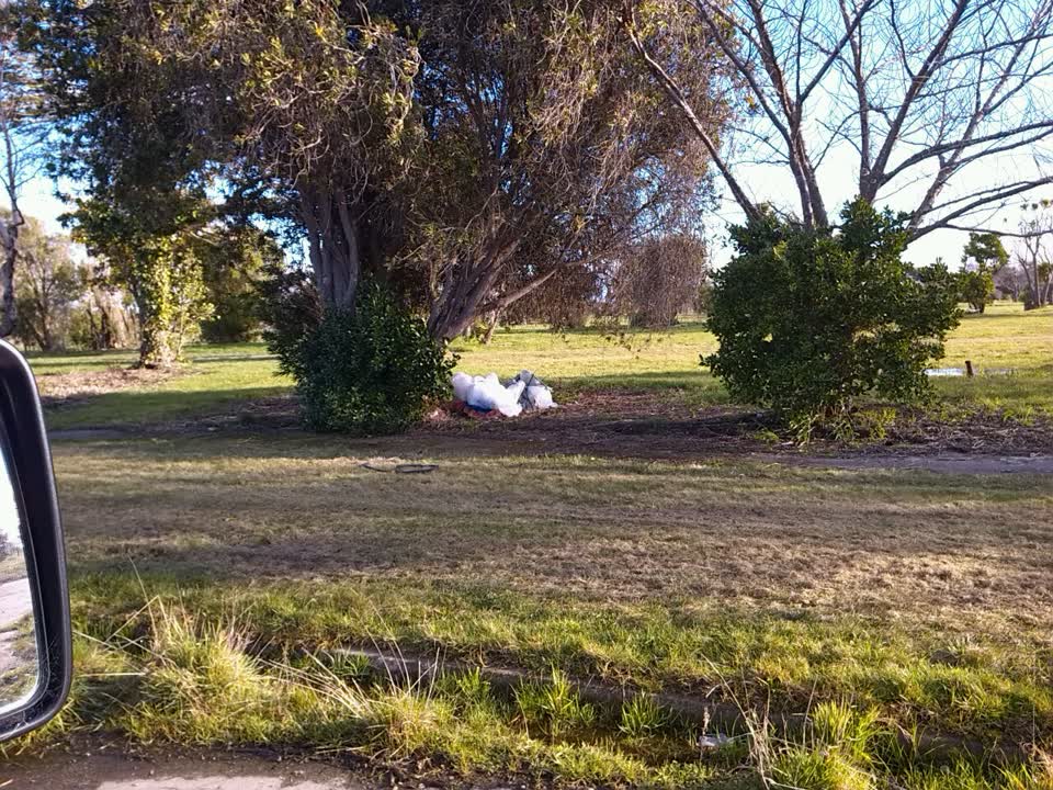 The photograph attached to this rubbish/recycling report