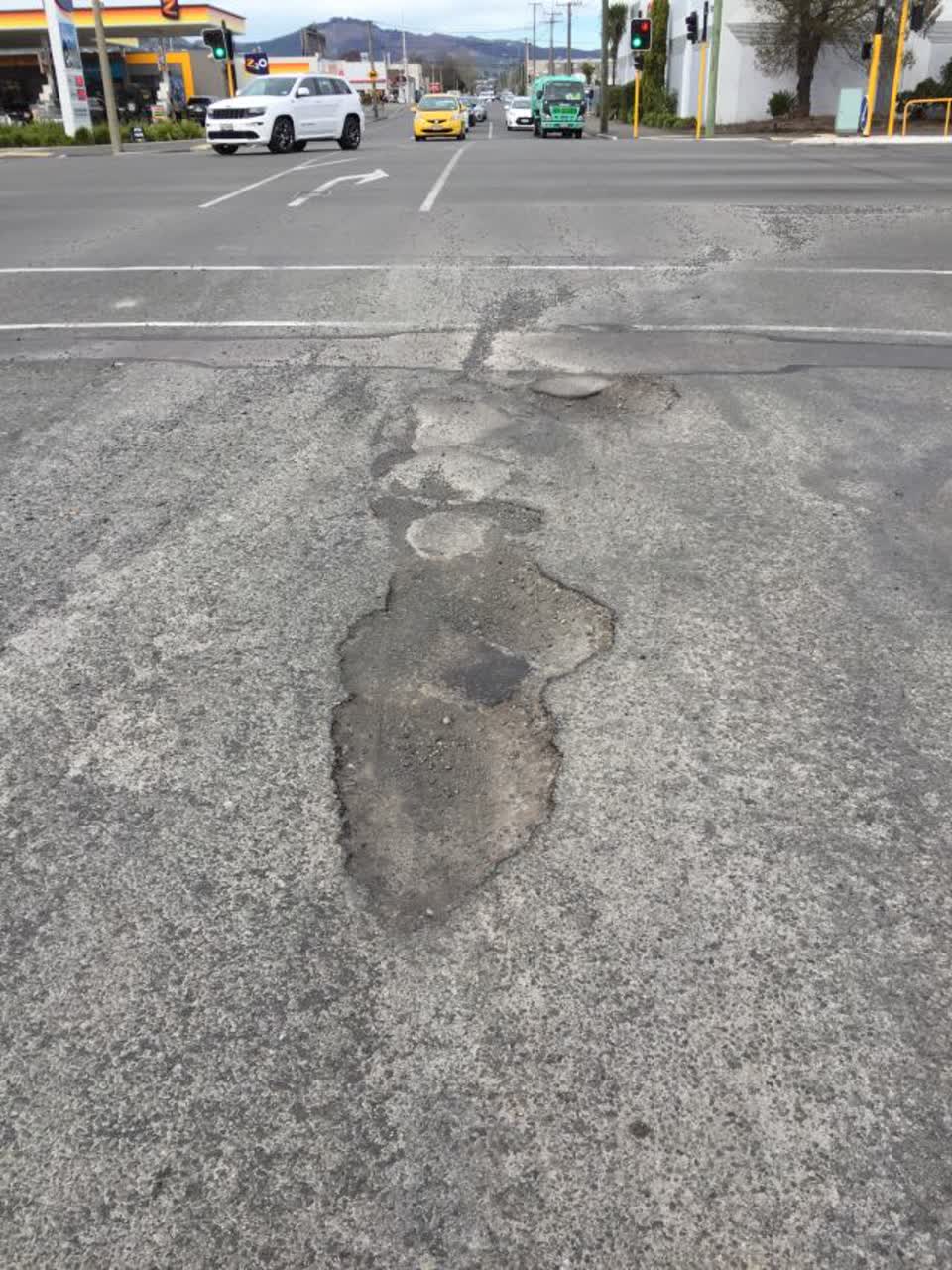 The photograph attached to this roading/streets report