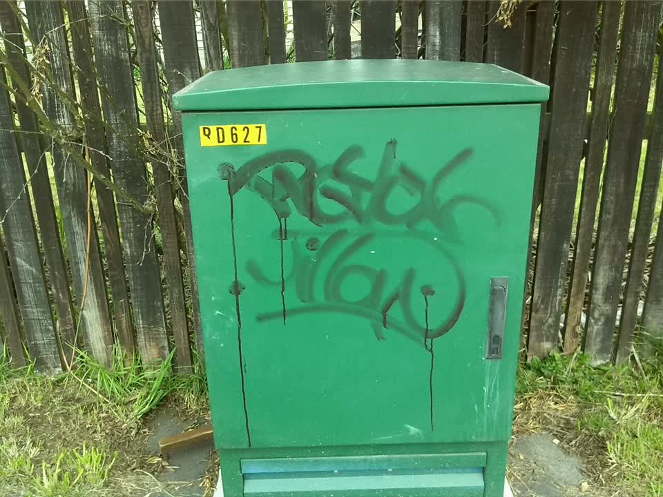 The photograph attached to this graffiti report