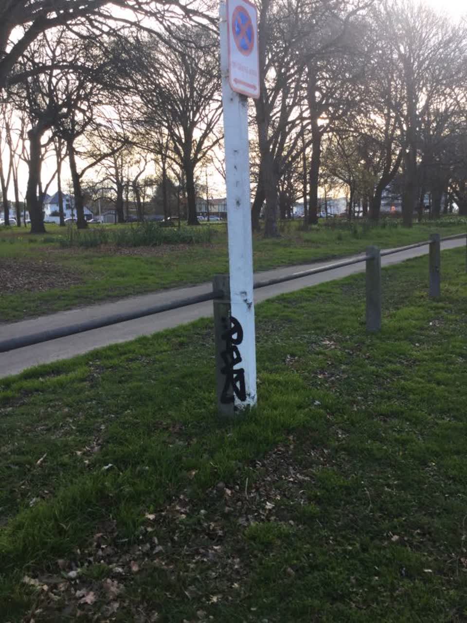 The photograph attached to this graffiti report