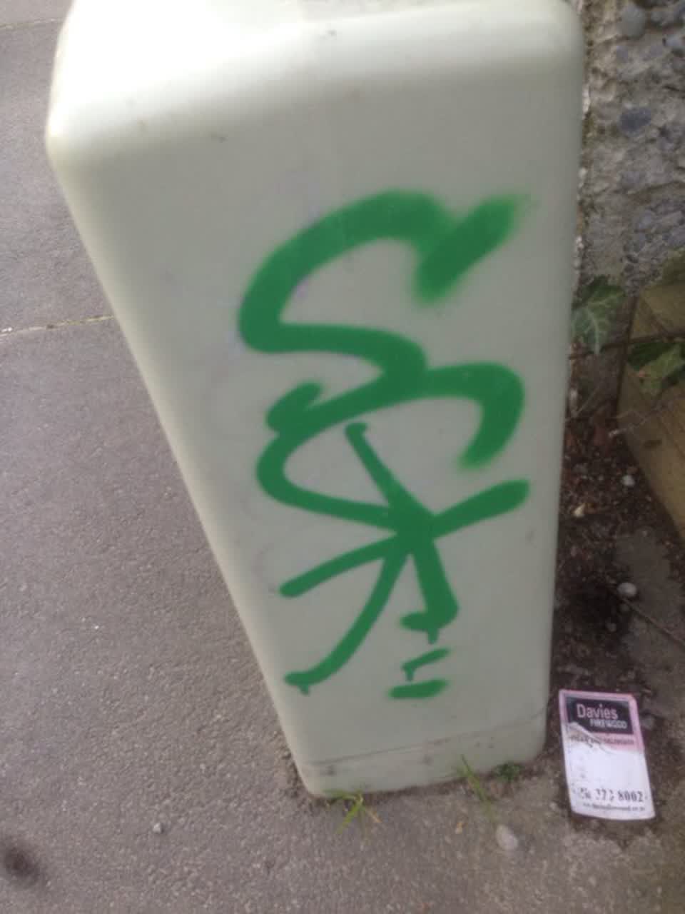 The photograph attached to this graffiti report