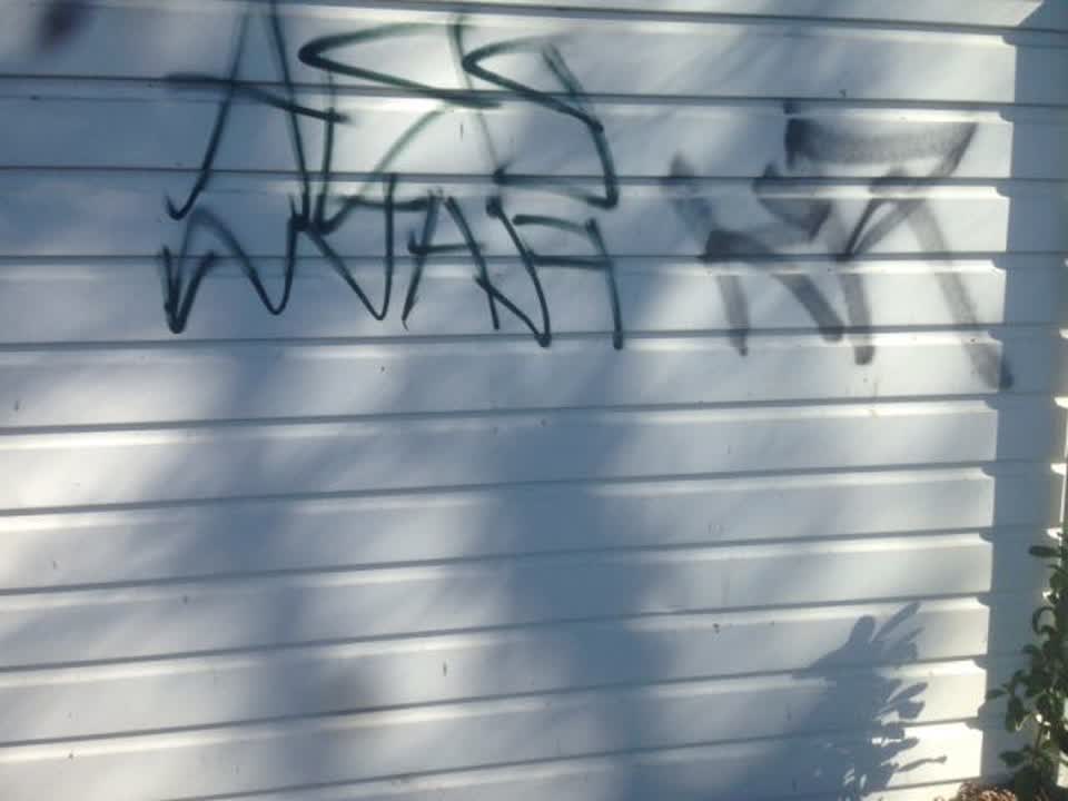 The photograph attached to this graffiti report