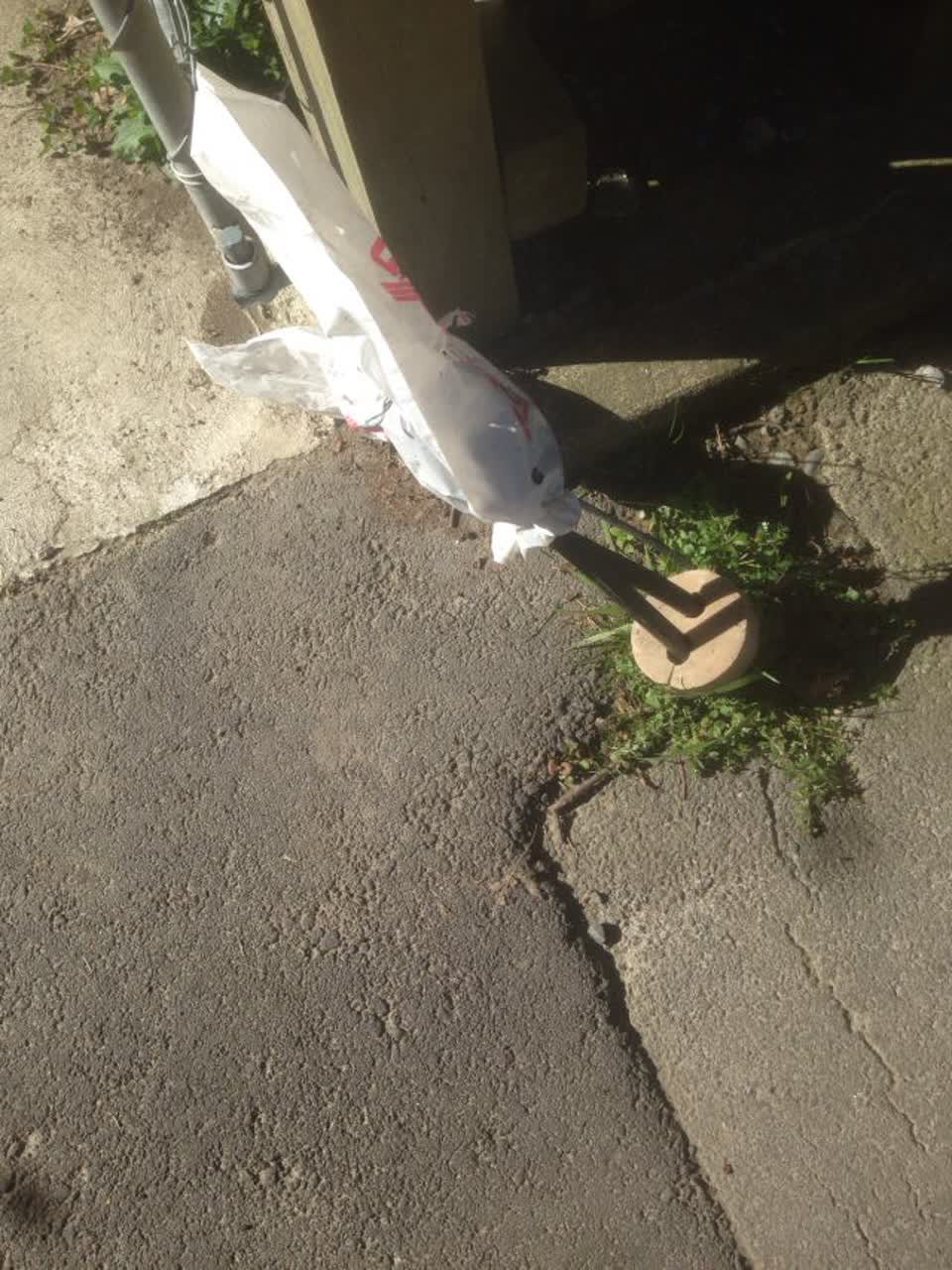 The photograph attached to this roading/streets report